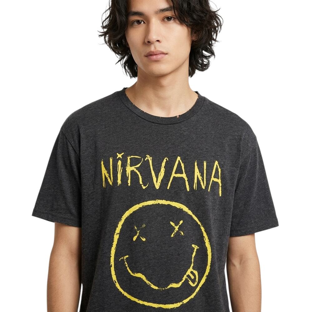 Nirvana "Live '93" Smiley Face Graphic Distressed T-Shirt – Medium